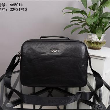 ARMANI   2022新款休閒包包  尺寸：32-21-10CM