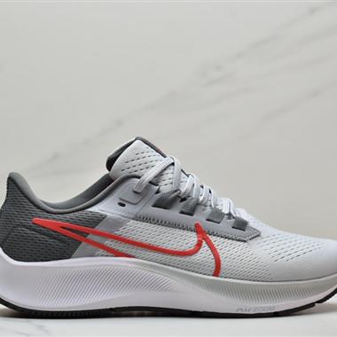 Nike Zoom Pegasus 38 透氣緩震疾速跑鞋