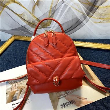 BVLGARI   2022新款時尚休閒包 尺寸:18 * 22 * 11CM