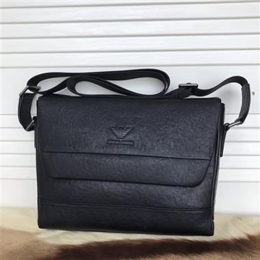 ARMANI  2022新款時尚休閒包 尺寸:28*22*6CM