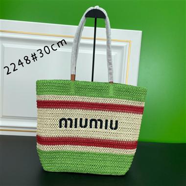 Miu Miu   2022新款時尚休閒包 尺寸:30*40*30CM