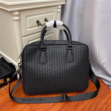 BOTTEGA VENETA   2022新款時尚休閒包 尺寸: 38-29-8CM