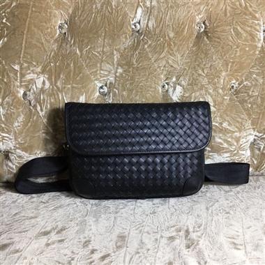 BOTTEGA VENETA  2022新款時尚休閒包  尺寸:26x18.5x4CM