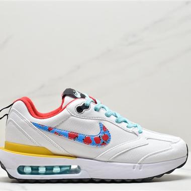 Nike Air Max React 運動鞋