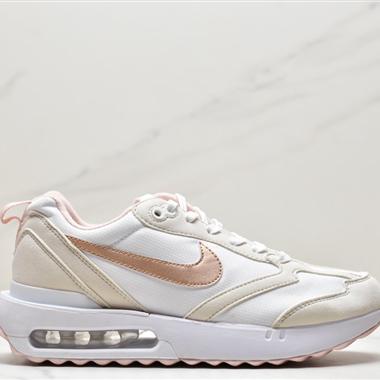 Nike Air Max React 運動鞋