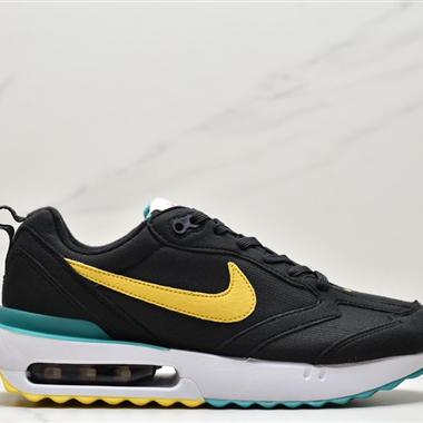 Nike Air Max React 運動鞋