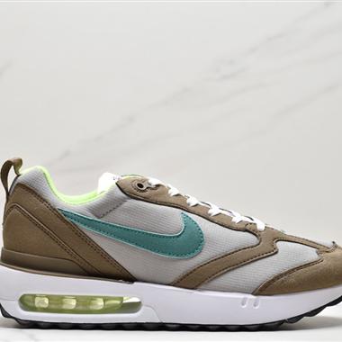 Nike Air Max React 運動鞋