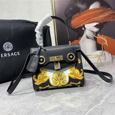 VERSACE   2022新款女生時尚休閒包 尺寸:18-14.5-8CM