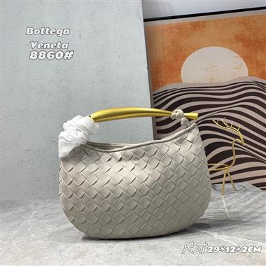BOTTEGA VENETA   2022新款女生時尚休閒包  尺寸:29*12*2CM