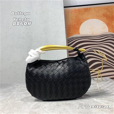 BOTTEGA VENETA   2022新款女生時尚休閒包  尺寸:29*12*2CM