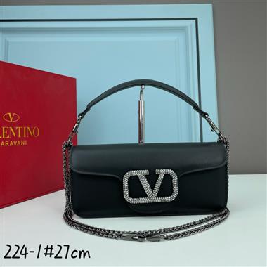 Valentino   2023新款女生時尚休閒包 尺寸:27×13×6CM