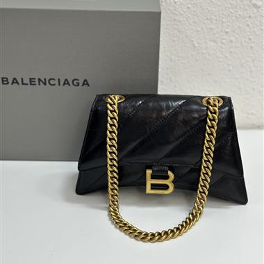 BALENCIAGA   2023新款女生時尚休閒包  尺寸：22CM