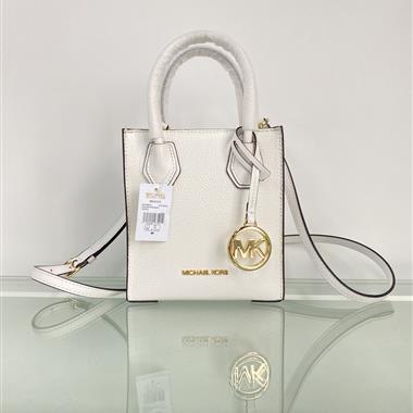 MICHAEL KORS 2023新款女生時尚休閒包 尺寸:15*6*17CM