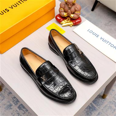 LOUIS VUITTON    2023新款休閒時尚男生鞋子