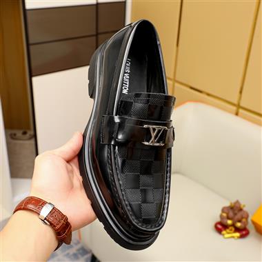 Louis Vuitton   2023新款休閒時尚男生鞋子