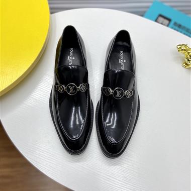Louis Vuitton   2023新款休閒時尚男生鞋子