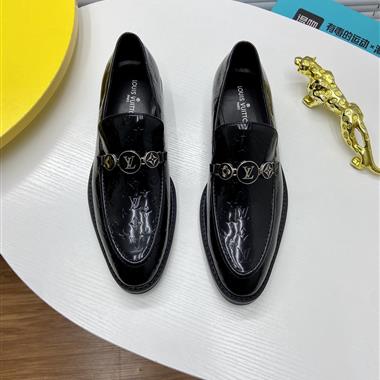 Louis Vuitton   2023新款休閒時尚男生鞋子