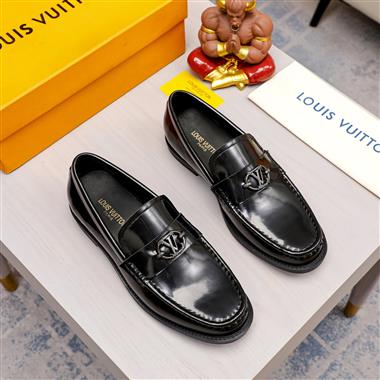 LOUIS VUITTON    2023新款休閒時尚男生鞋子