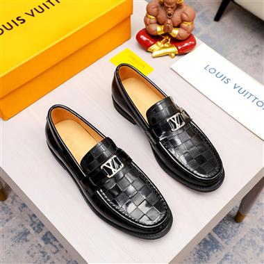 LOUIS VUITTON    2023新款休閒時尚男生鞋子