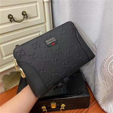 GUCCI    2023新款男生時尚休閒包 尺寸:28-18-4CM