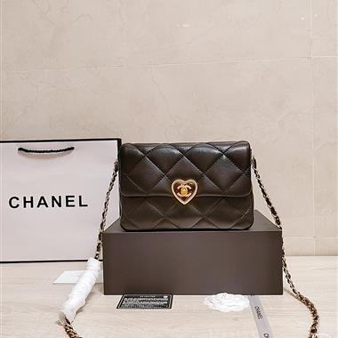 CHANEL   2023新款女生時尚休閒包 尺寸：21-14-7CM