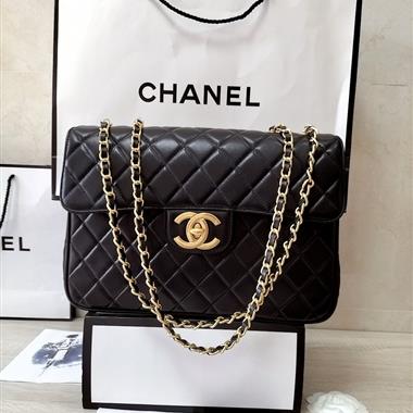 CHANEL   2023新款女生時尚休閒包 尺寸：30*21*8CM