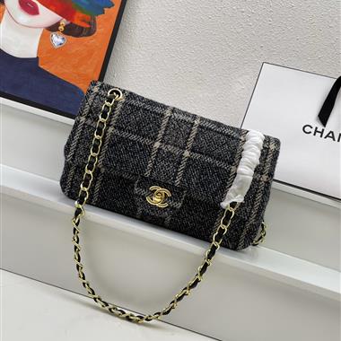 CHANEL   2023新款女生時尚休閒包  尺寸：25CM