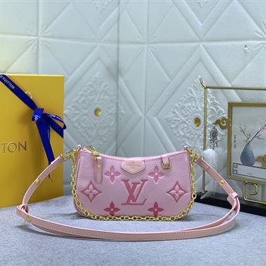LOUIS VUITTON    2023新款女生時尚休閒包  尺寸：19*11.5*3CM