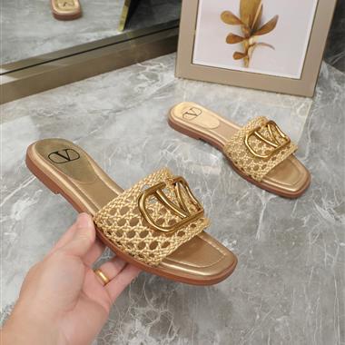 Valentino   2023新款休閒時尚女生鞋子