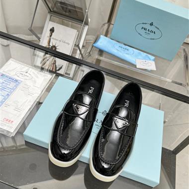 PRADA   2023新款休閒時尚女生鞋子