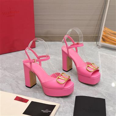 Valentino   2023新款休閒時尚女生鞋子