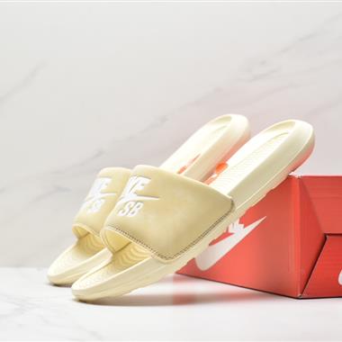 NIKE VICTORI ONE SLIDE 夏季潮款沙灘拖 
