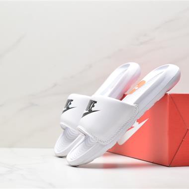 NIKE VICTORI ONE SLIDE 夏季潮款沙灘拖  