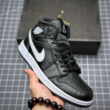 NIKE AIR JORDAN 1 MID AJ1喬1運動鞋 
