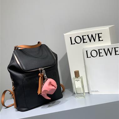 LOEWE   2023新款男生時尚休閒包 尺寸：24.5*28.5*11CM