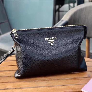 PRADA   2023新款男生時尚休閒包  尺寸:28*18.5*3CM