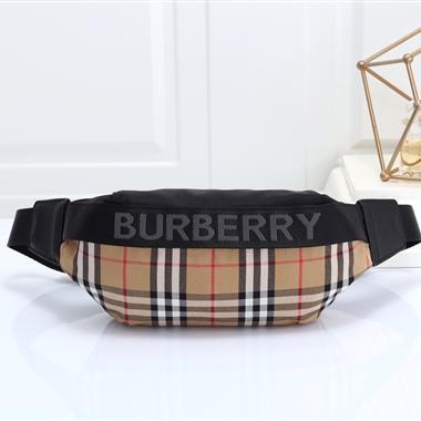 BURBERRY   2023新款男生時尚休閒包 尺寸：31 x 7.5 x 16CM