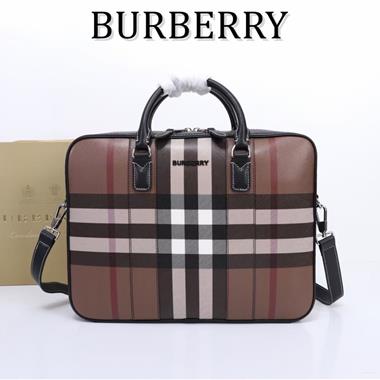 BURBERRY   2023新款男生時尚休閒包 尺寸：38*9 *28CM