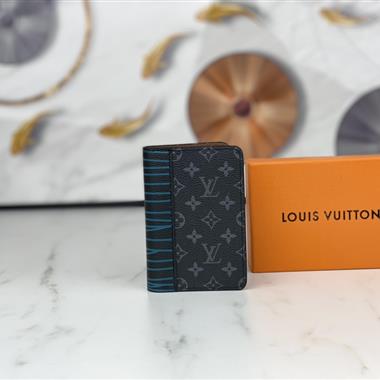 LOUIS VUITTON  2023新款時尚休閒包 尺寸：8 x 11 x 1CM