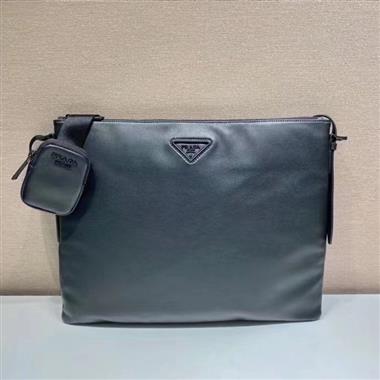 PRADA   2023新款女生時尚休閒包 尺寸:44*34CM