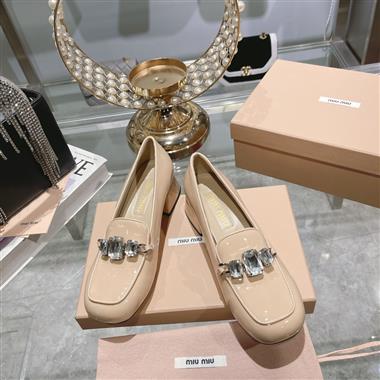 MiuMiu    2023新款休閒時尚女生鞋子