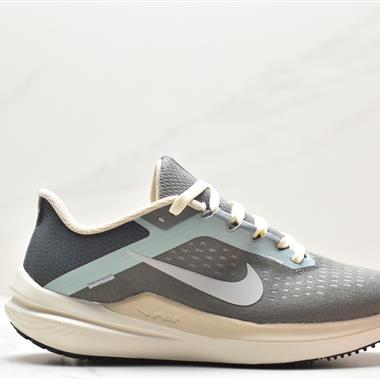 Nike Air Zoom Winflo 10 登月跑鞋