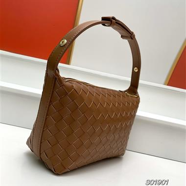 BOTTEGA VENETA   2023新款女生時尚休閒包  尺寸：13*20*9.5CM