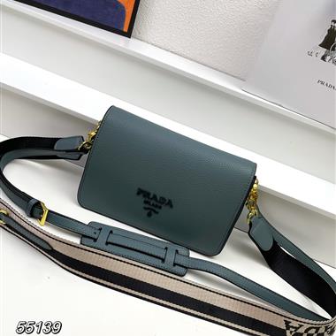 PRADA    2023新款女生時尚休閒包  尺寸:24*15*10.5CM