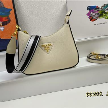 PRADA    2023新款女生時尚休閒包  尺寸:25-18-8CM
