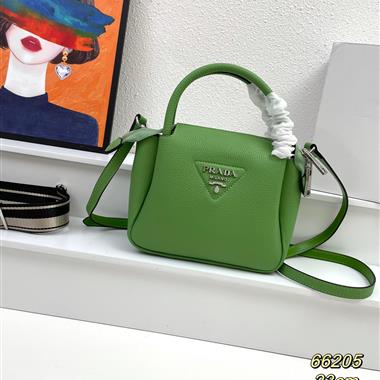 PRADA    2023新款女生時尚休閒包  尺寸:23*21*10CM