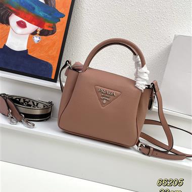 PRADA    2023新款女生時尚休閒包  尺寸:23*21*10CM
