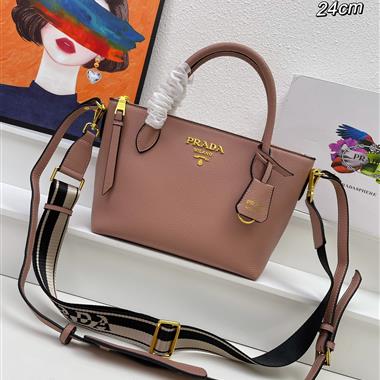 PRADA    2023新款女生時尚休閒包  尺寸:24*19*12CM