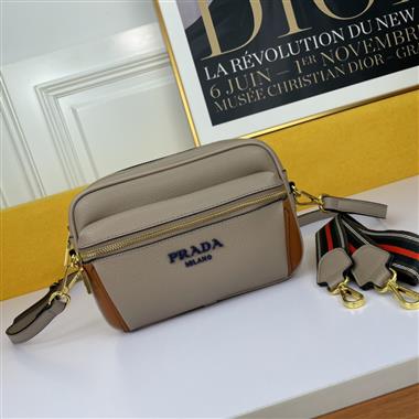 PRADA   2023新款女生時尚休閒包  尺寸:23-16-7CM