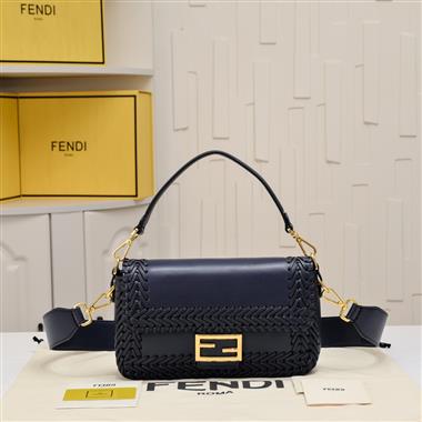 FENDI   2023新款女生時尚休閒包 尺寸：27*15*6CM